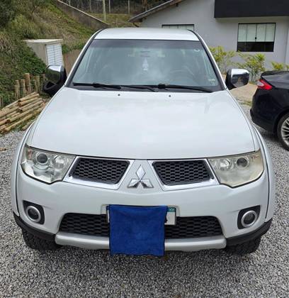 MITSUBISHI L200 TRITON 3.5 HPE 4X4 CD V6 24V FLEX 4P AUTOMÁTICO